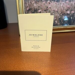 🌸 Free - Jo Malone Cream Peony & Blush Suede Fragrance